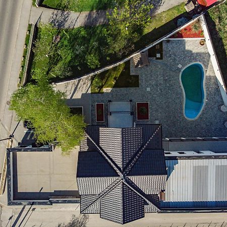 Hotel Kralj Kraljevo Kültér fotó