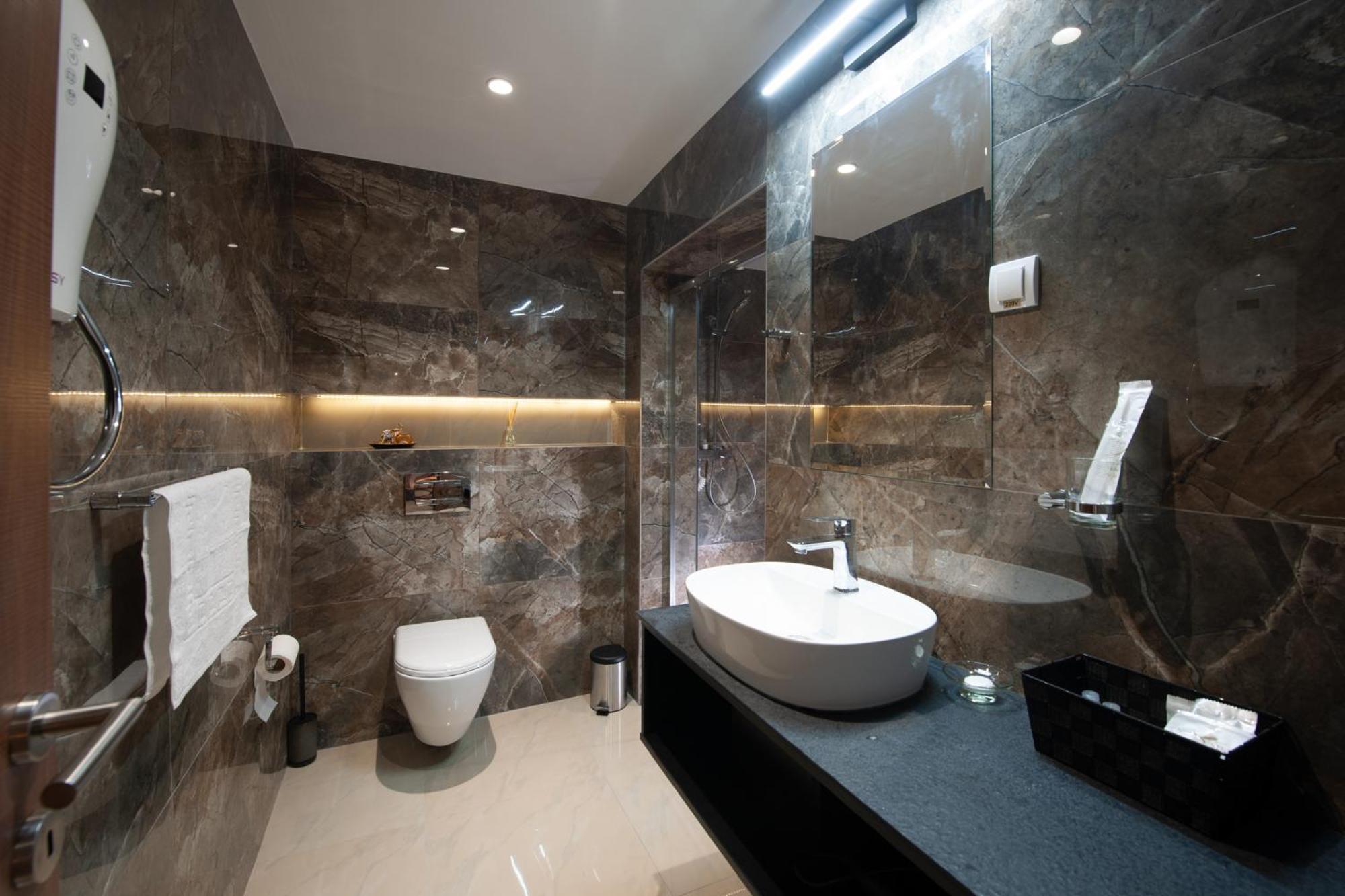 Hotel Kralj Kraljevo Kültér fotó
