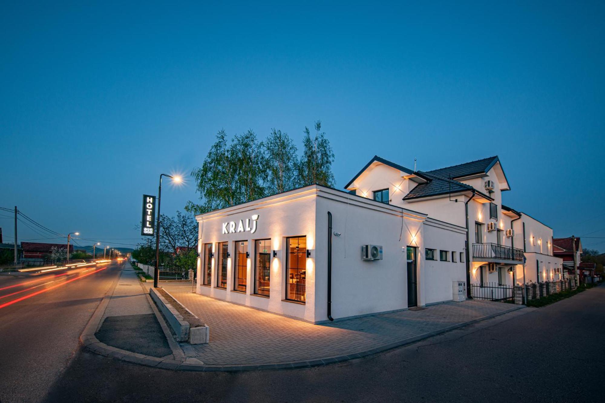 Hotel Kralj Kraljevo Kültér fotó