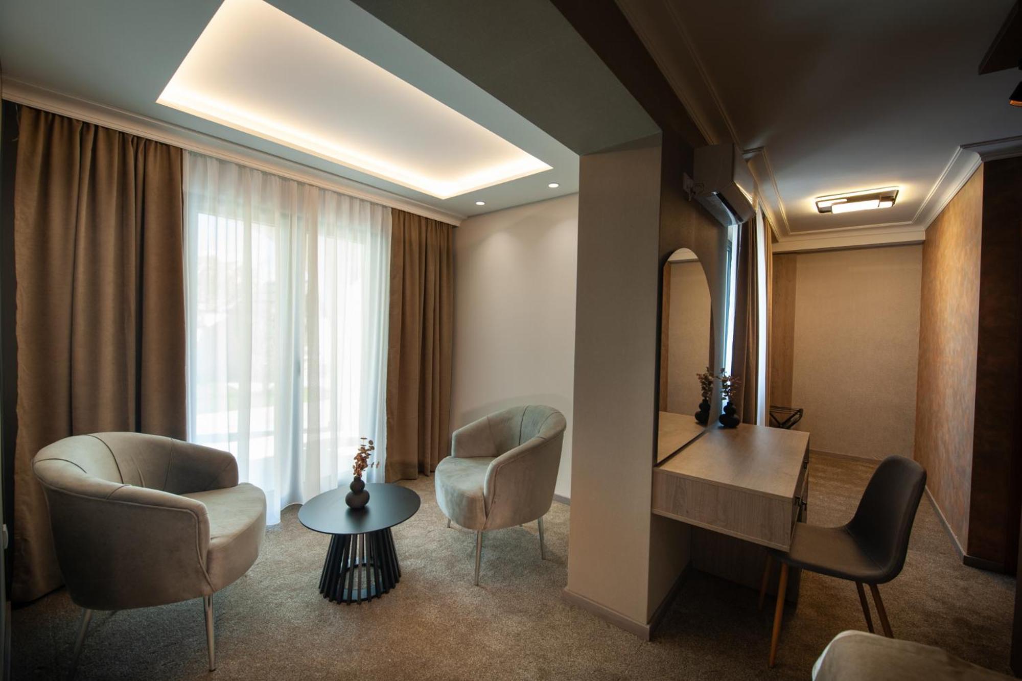 Hotel Kralj Kraljevo Kültér fotó