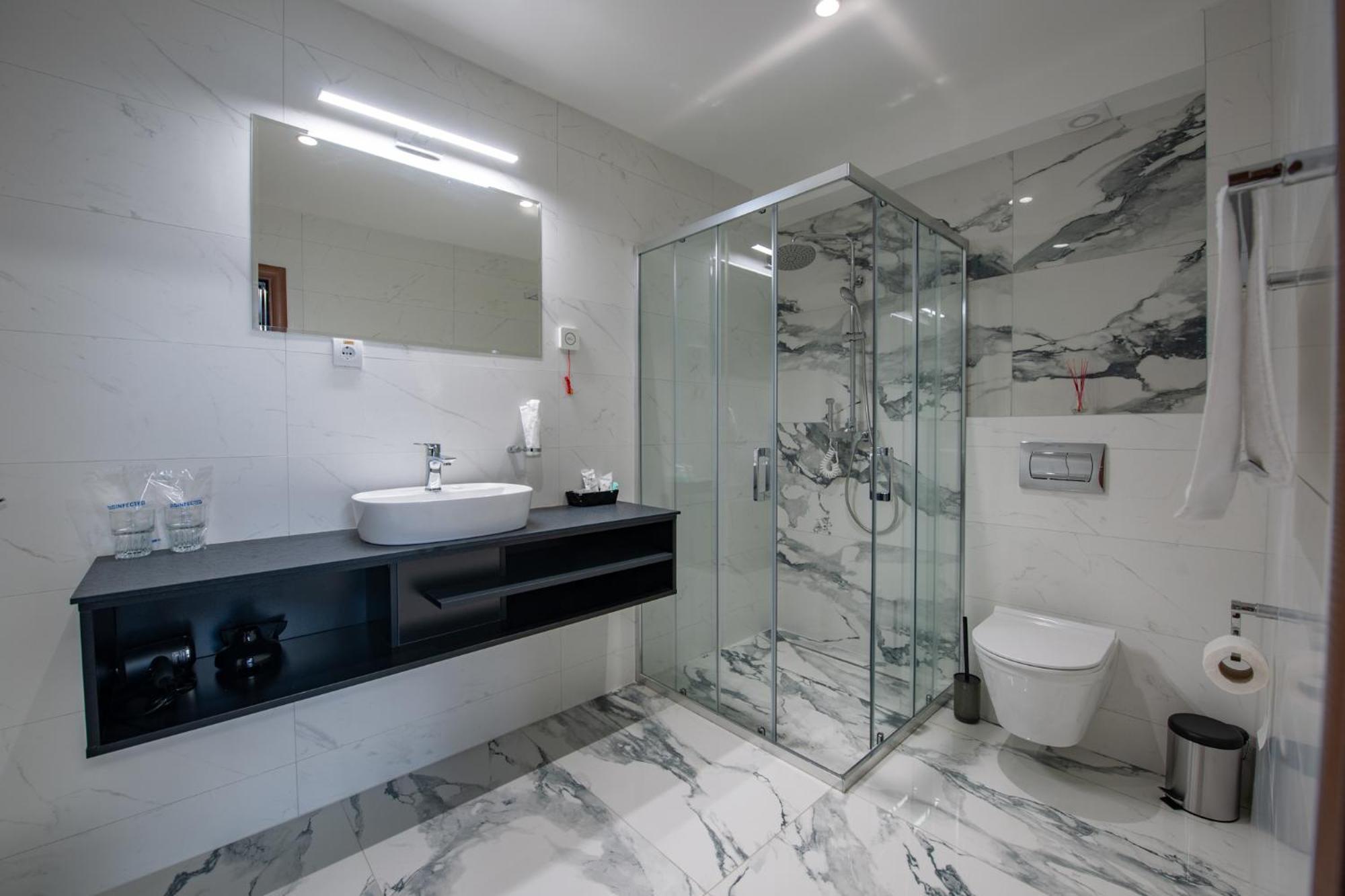 Hotel Kralj Kraljevo Kültér fotó