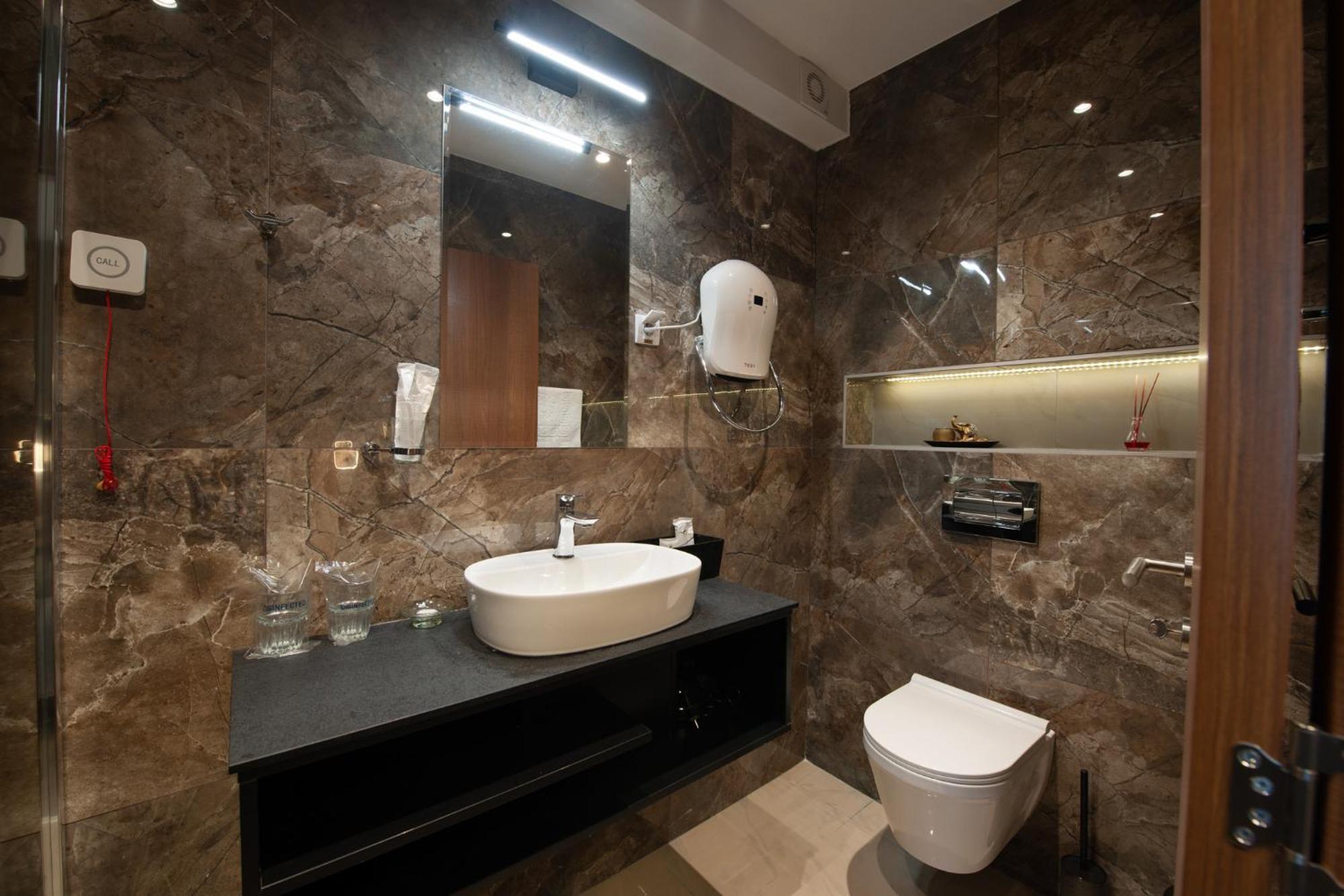 Hotel Kralj Kraljevo Kültér fotó