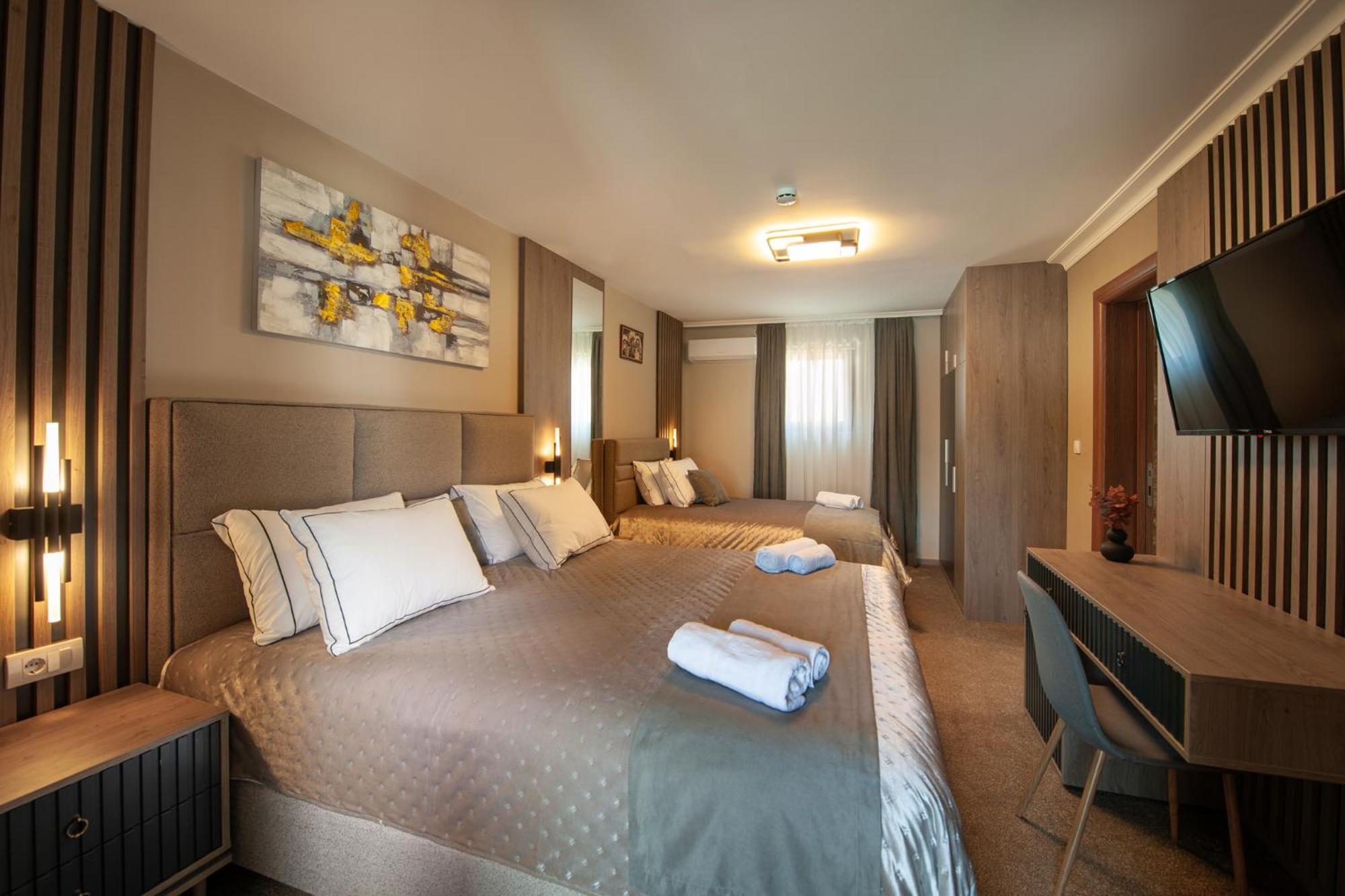 Hotel Kralj Kraljevo Kültér fotó